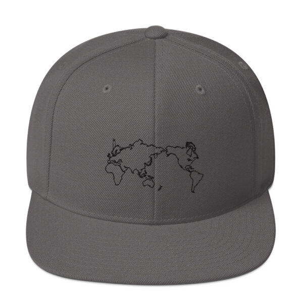 Cappy ‘Weltreise’ – Stylische Snapback für Globetrotter